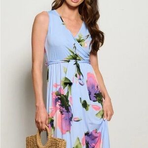 WOMEN'S SLEEVELESS SURPLICE SELF TIE ELASTIC WAIST FLORAL MAXI DRESS IN ICE BLUE